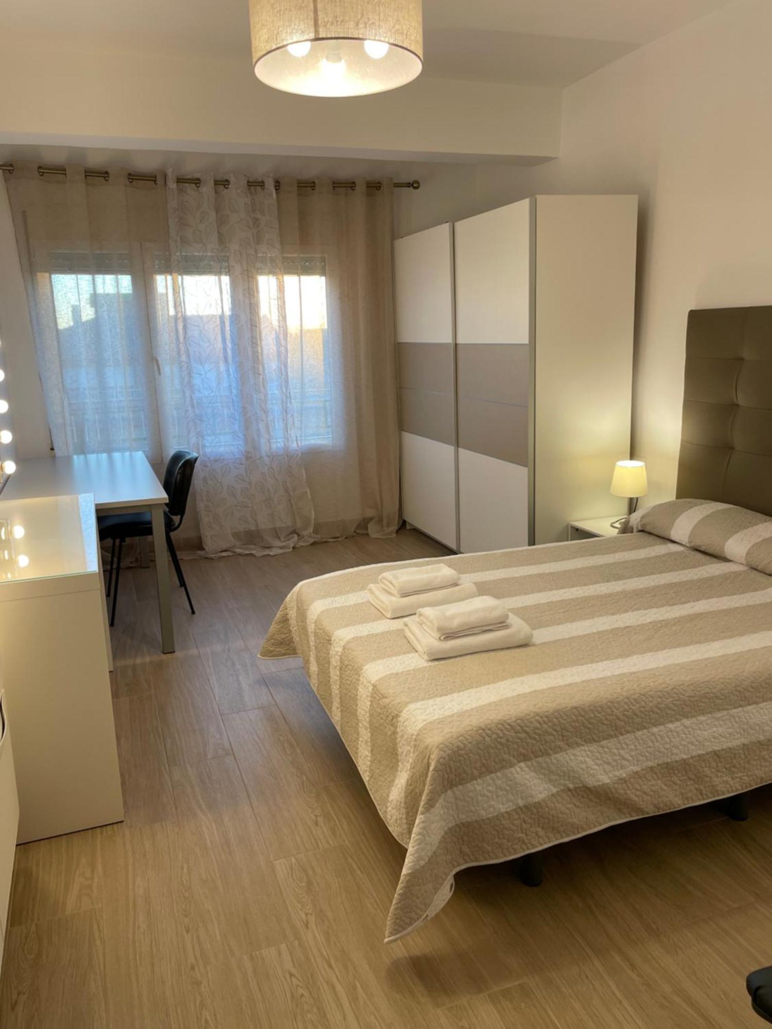 H&H Suite Espectacular Apartamento En El Centro De กรานาดา ภายนอก รูปภาพ