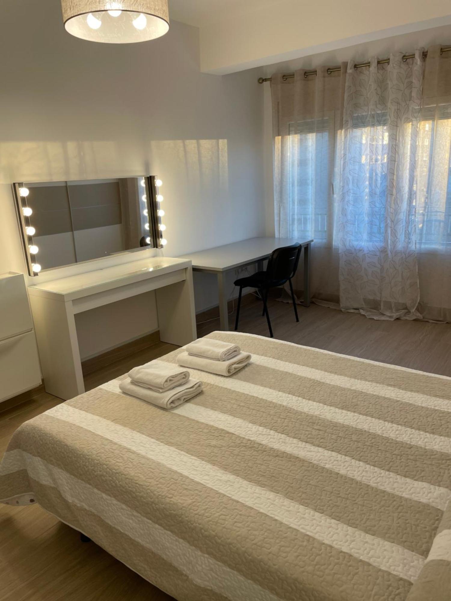 H&H Suite Espectacular Apartamento En El Centro De กรานาดา ภายนอก รูปภาพ